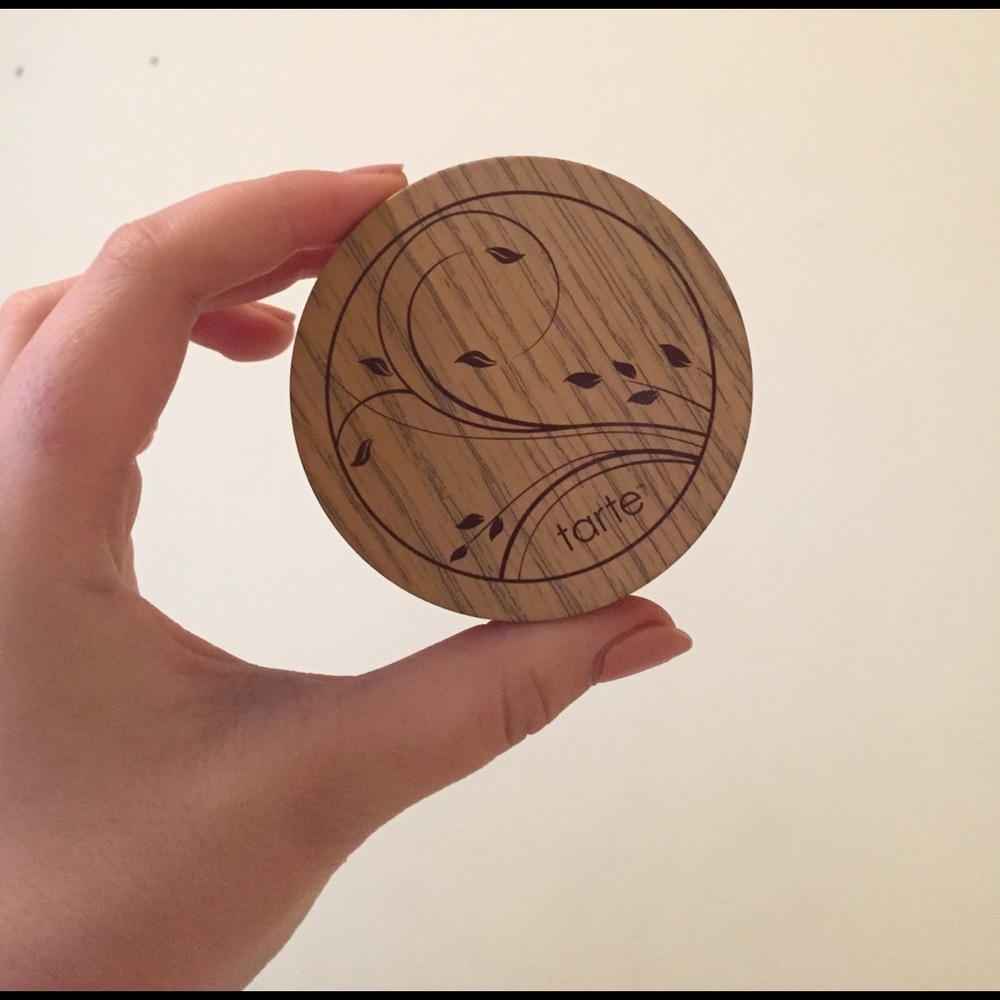 Amazonian Clay Powder Foundation || Tarte